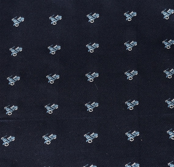 Pañuelo bolsillo azul marino vespas Detalle