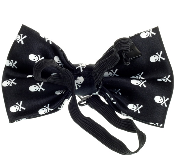 Revés pajarita negra con calaveras