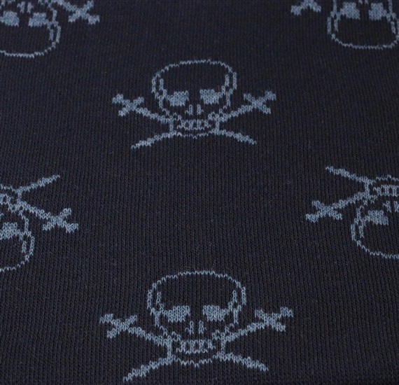 Tejido bufanda azul marino con calaveras