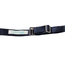 Crossing dark blue bow tie with cashmere