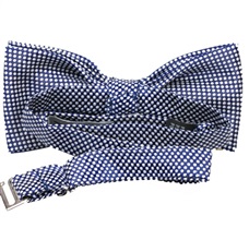 Reverse dark blue bow tie with dots