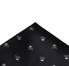 Pañuelo Bolsillo Negro con Calaveras